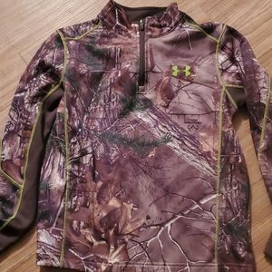Under Armour Boy's Pull Over Shirt, Size YLG